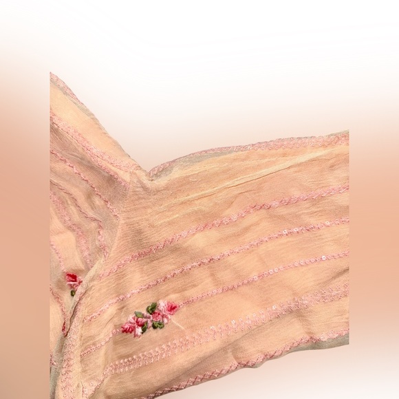 Women's Kurtas 3pcs set Embroidered Pink & Cream Dress with Pants & Dupatta - Picture 7 of 11